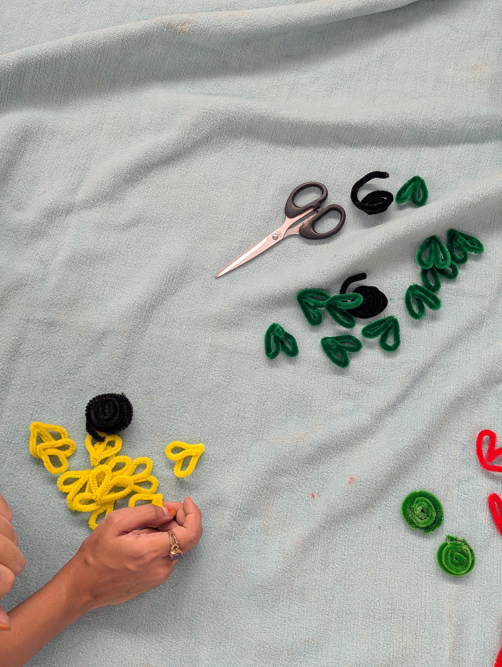 Pipe Cleaner Flowers activity